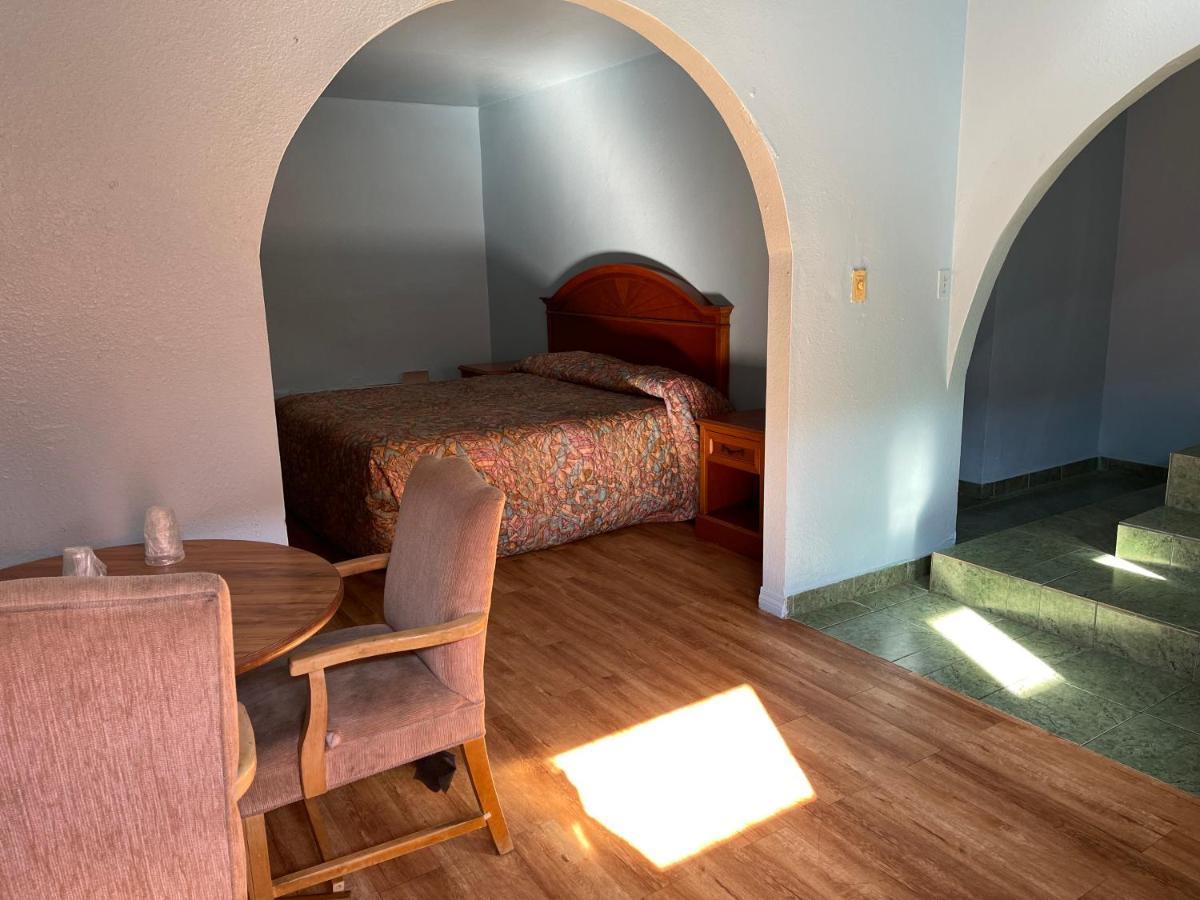Full Moon Inn Huntington Park Dış mekan fotoğraf
